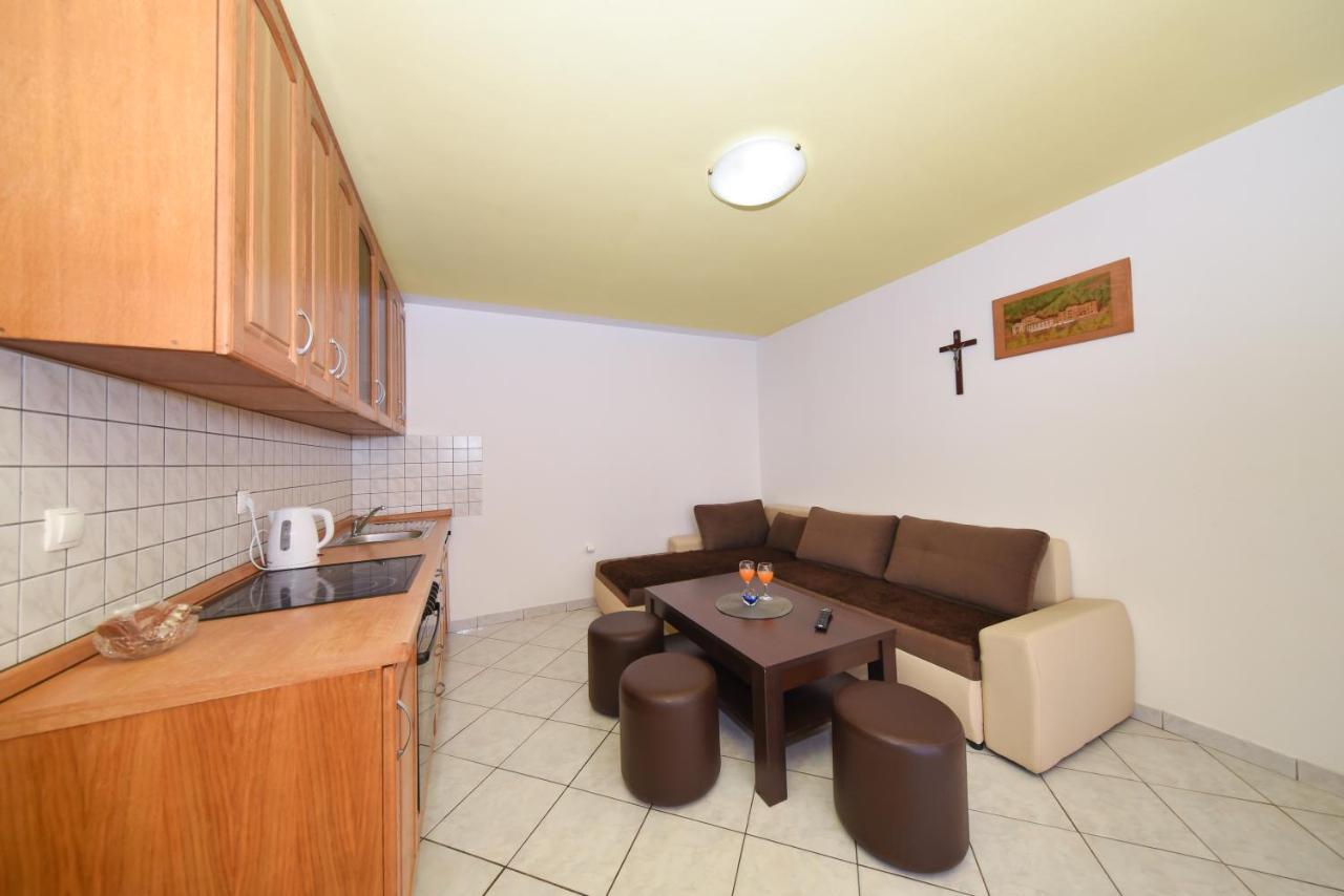 Apartments Krepo ヴィル エクステリア 写真