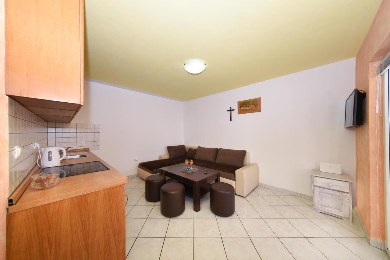 Apartments Krepo ヴィル エクステリア 写真