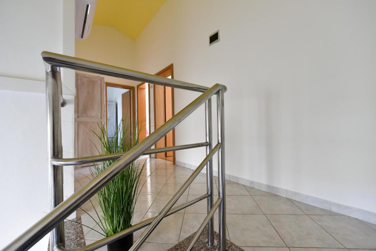 Apartments Krepo ヴィル エクステリア 写真