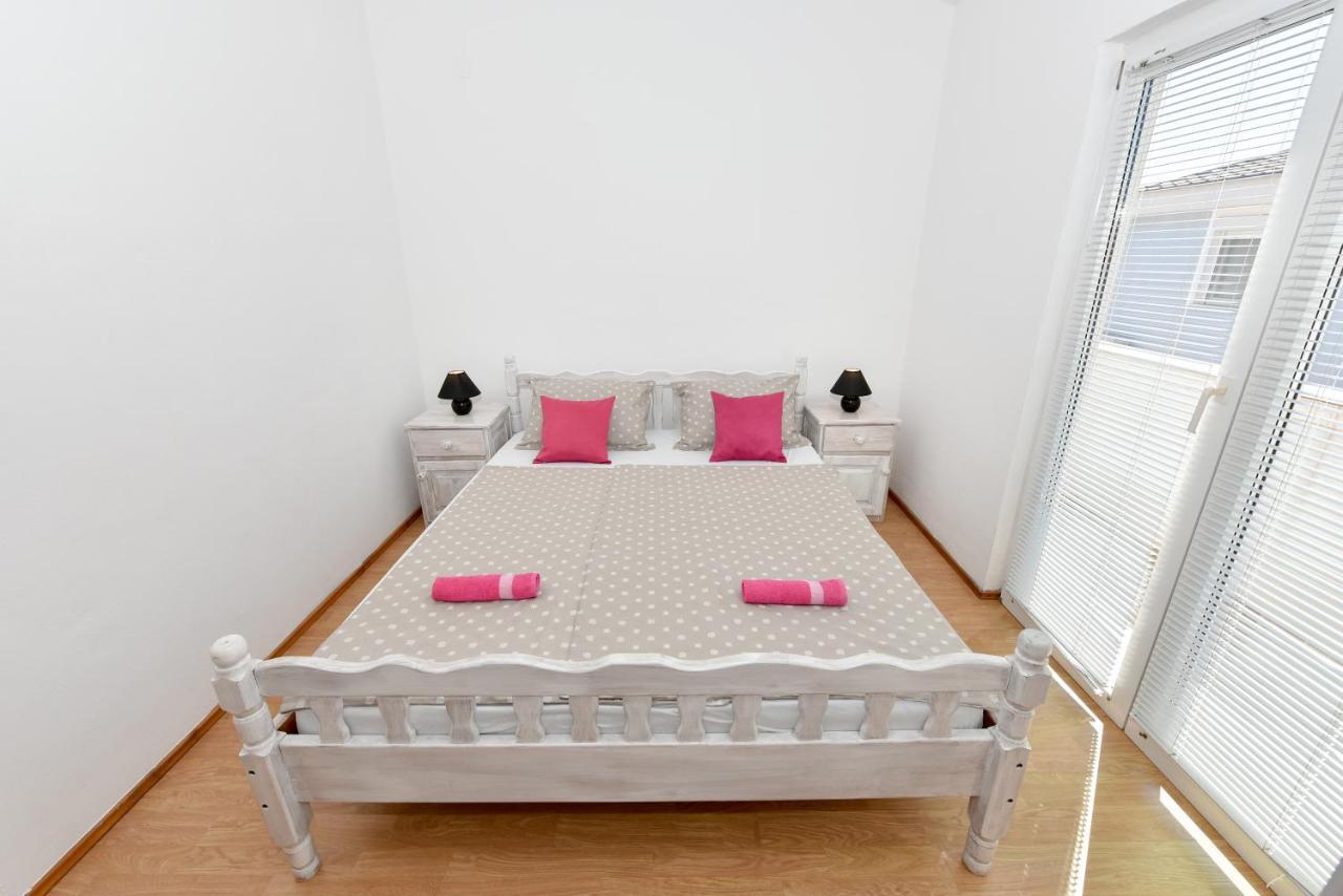 Apartments Krepo ヴィル エクステリア 写真