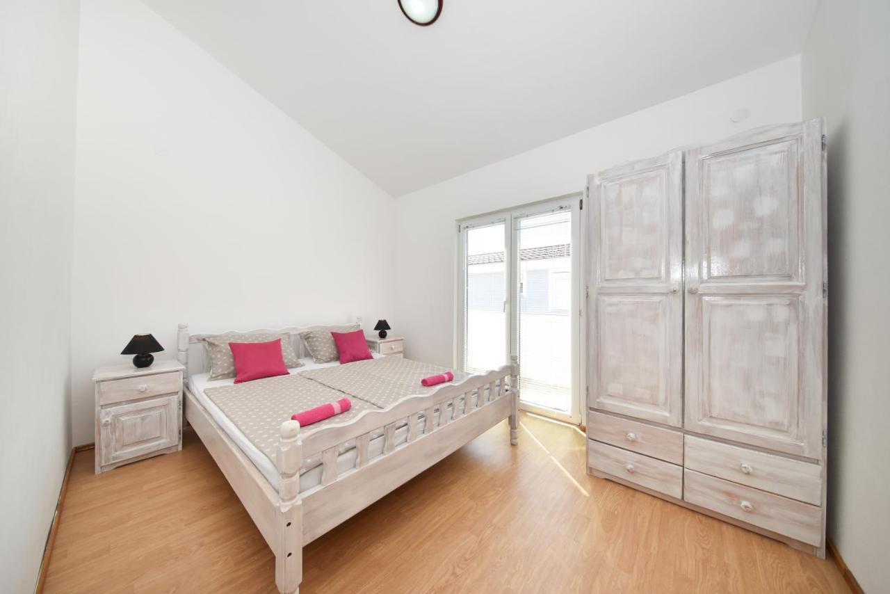 Apartments Krepo ヴィル エクステリア 写真