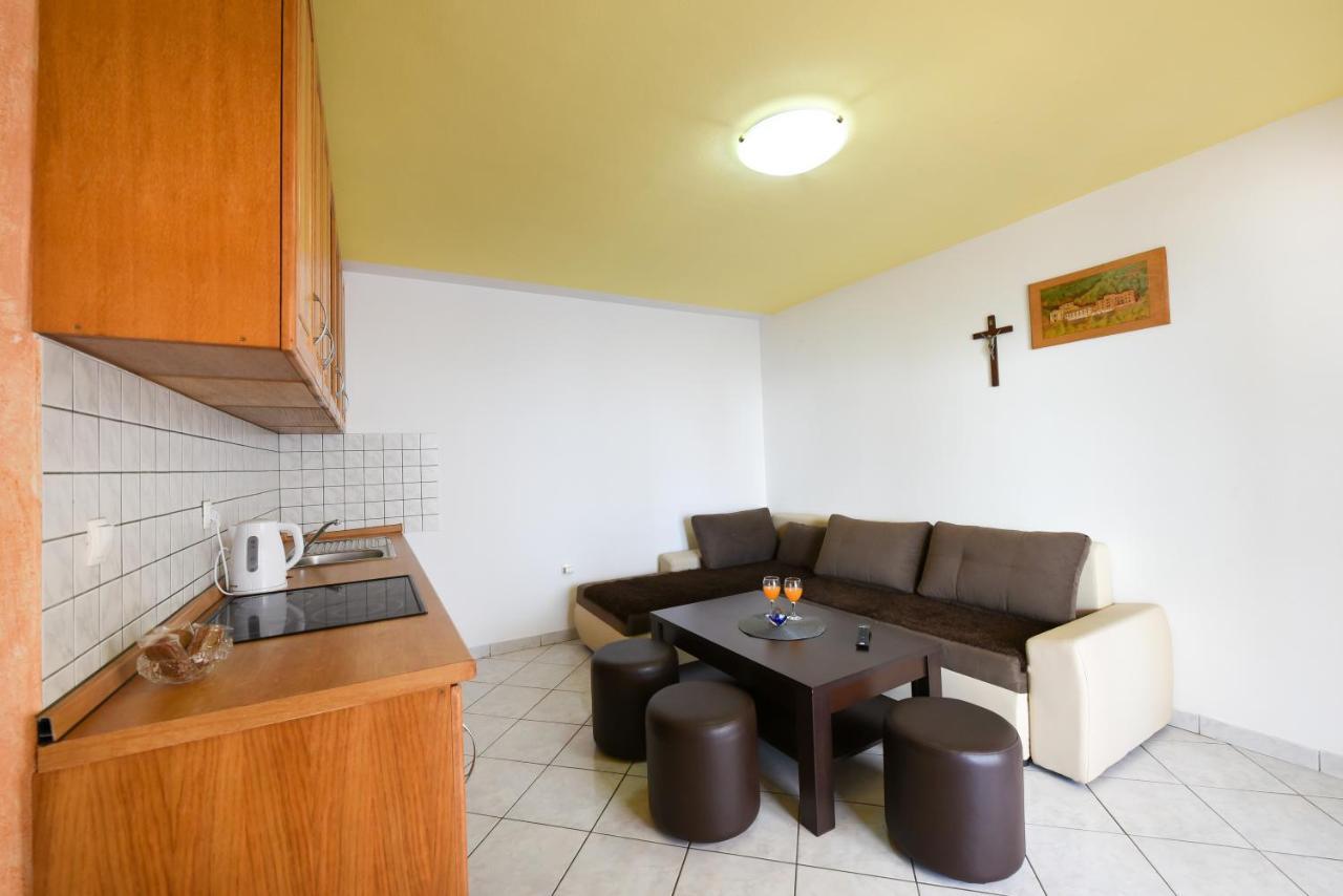 Apartments Krepo ヴィル エクステリア 写真